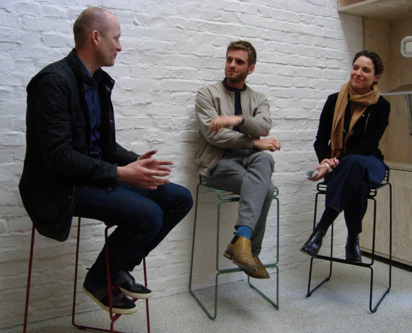 Manufakturen-Blog: Eröffnung des Online-Magazins YSSO mit Andreas Müller (MÜHLE), Mark Braun (Mark Braun Studio) und Maria Exner (ZEITonline). (Foto: Wigmar Bressel)