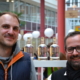 Manufakturen-Blog: Hauke Eimann und Timo Koschnick (v. l.) belebten die Bremer Traditionsmarke "Güldenhaus" wieder - der erste Korn ist gebrannt und im Verkauf (Foto: Stefanie Bressel)