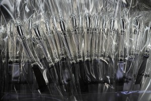 Manufakturen-Blog: Silberbesteck von Wilkens - Verpackt vor dem Verand zum Kunden (Foto: Martin Specht)
