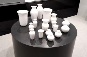 Manufakturen-Blog: Noch eine Neuheit von Dibbern - weiße Vasen für unter hundert Euro (Foto: Wigmar Bressel)