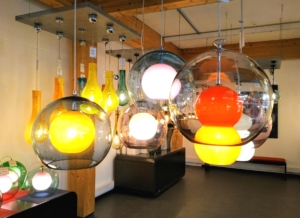 Manufakturen-Blog: Eine kleine Auswahl an Leuchten aus der Glasmanufaktur Harzkristall in Derenburg (Foto: Wigmar Bressel)