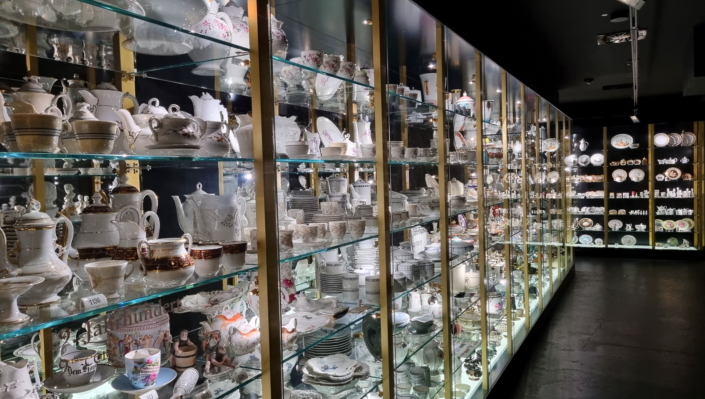Manufakturen-Blog: Blick in das Schau-Archiv der Porzellanmanufaktur Fürstenberg - das Museum verfügt über 20 000 Exponate (Foto: Wigmar Bressel)